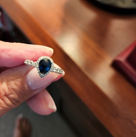 GENUINE 14K SAPPHIRE & DIAMOND RING - Picture 3 of 9